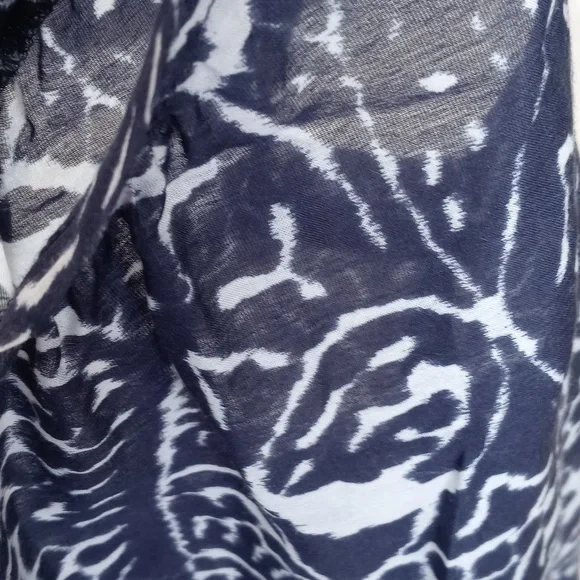 INC International Concepts Silk Blend Indigo White Paisley Sleeveless Blouse 2 - Picture 6 of 13